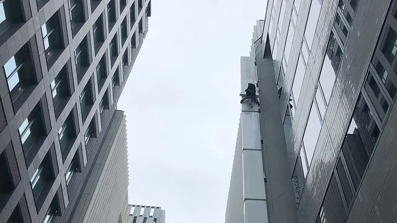 看板の設置・施工フロー解説｜種類別の工事手順・費用相場と電気工事の重要性