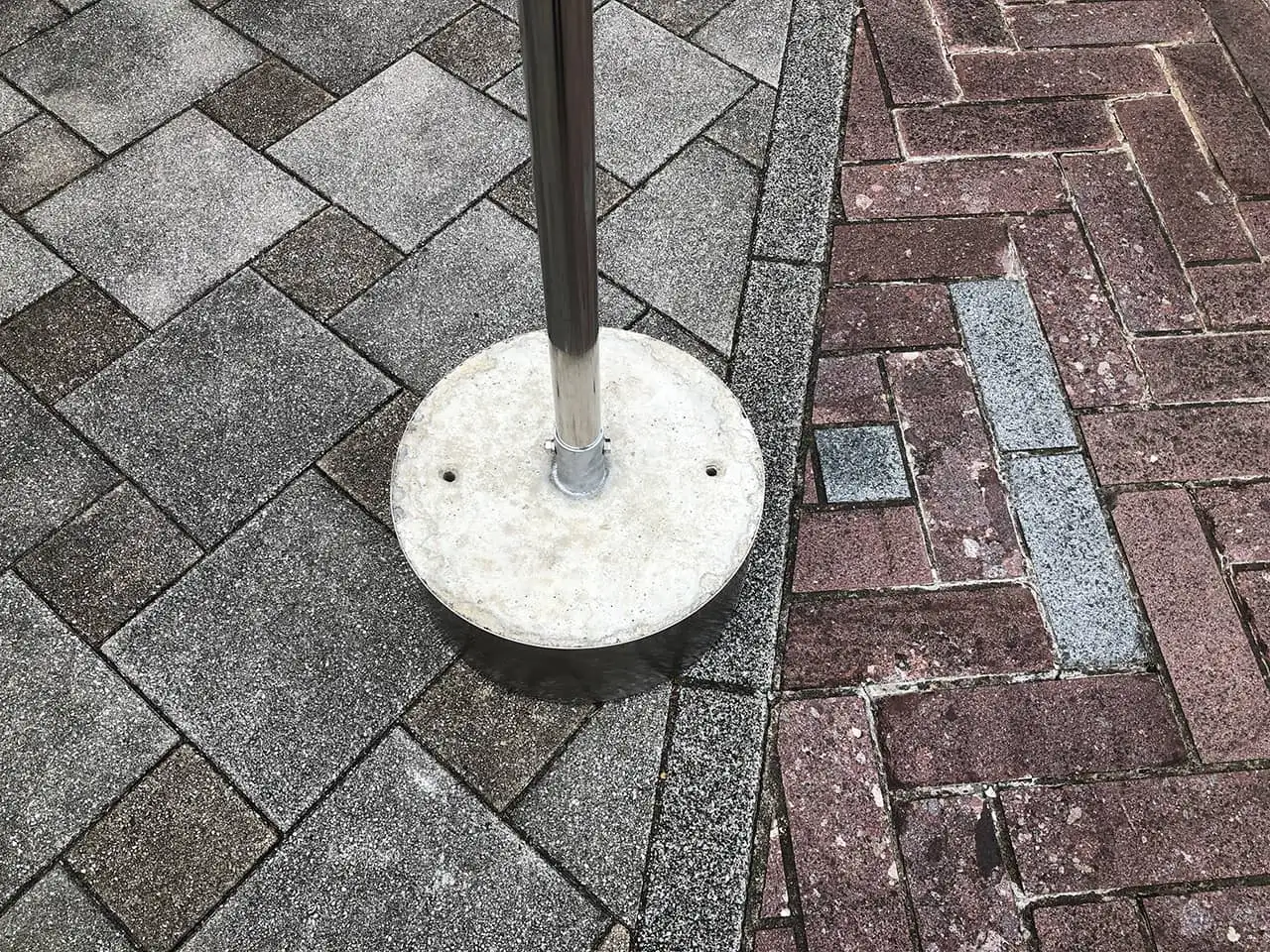停留所看板の土台