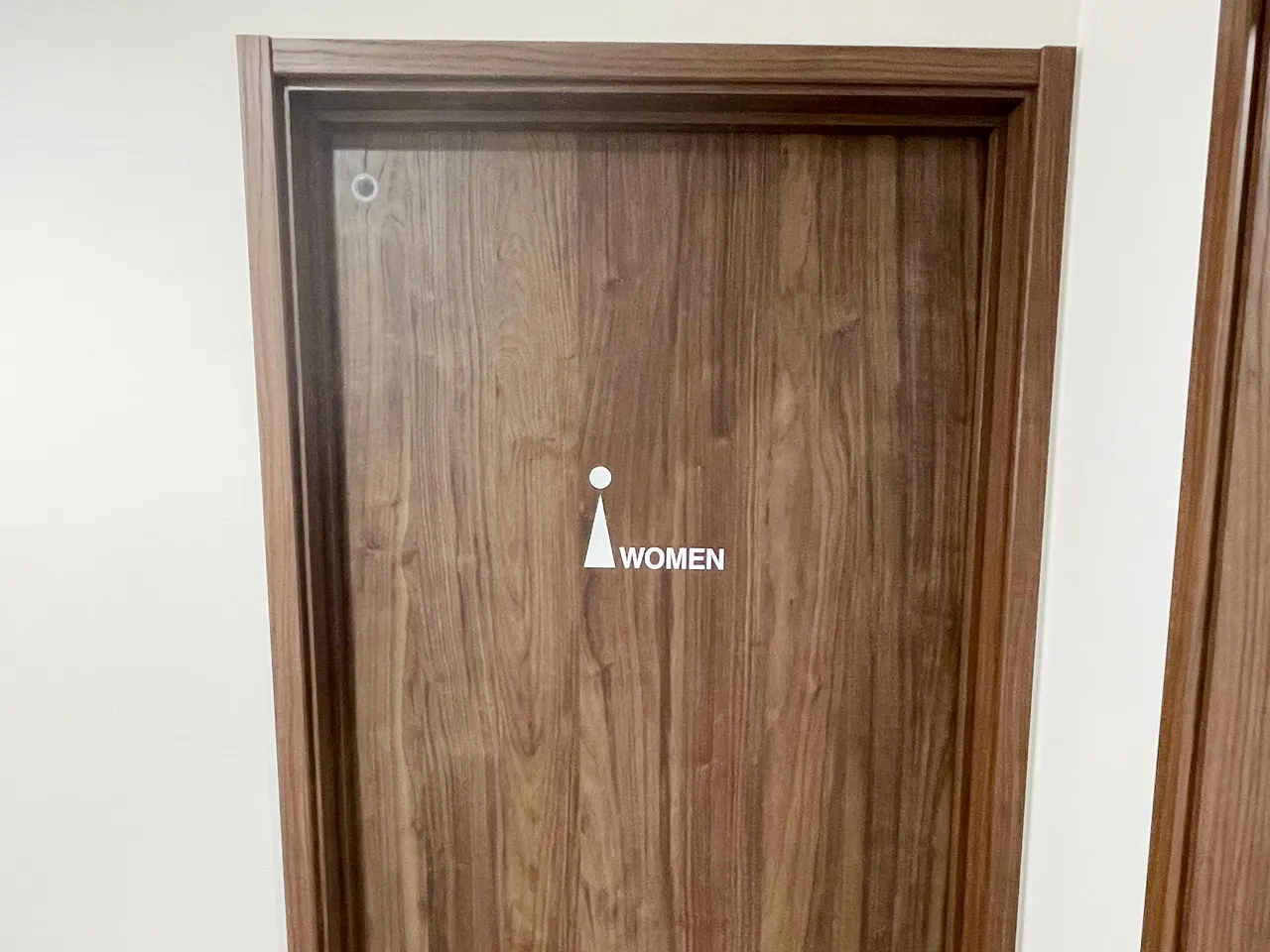 女性用トイレのサイン